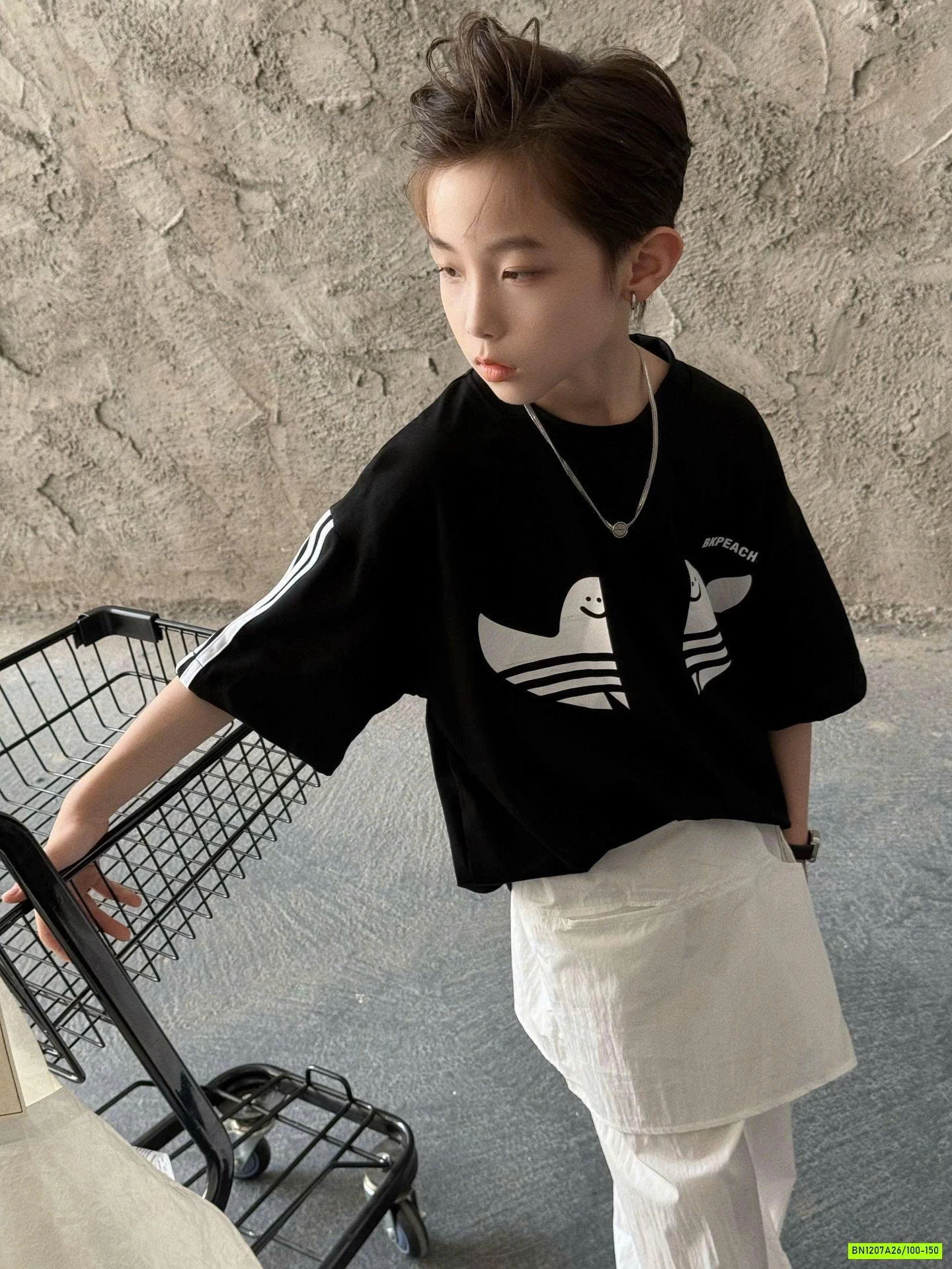 ÁO ĐEN GOSH SỌC VAI