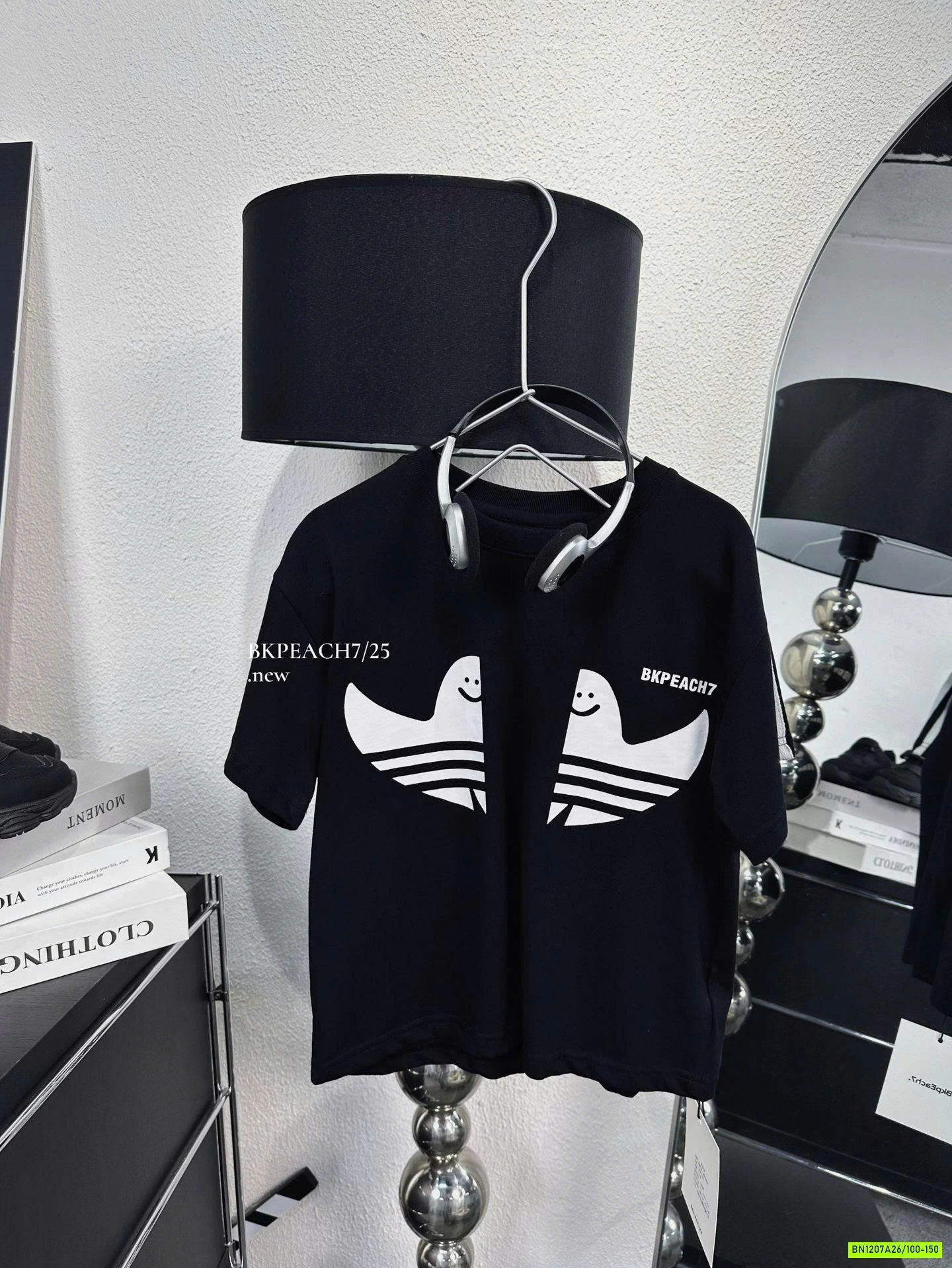 ÁO ĐEN GOSH SỌC VAI