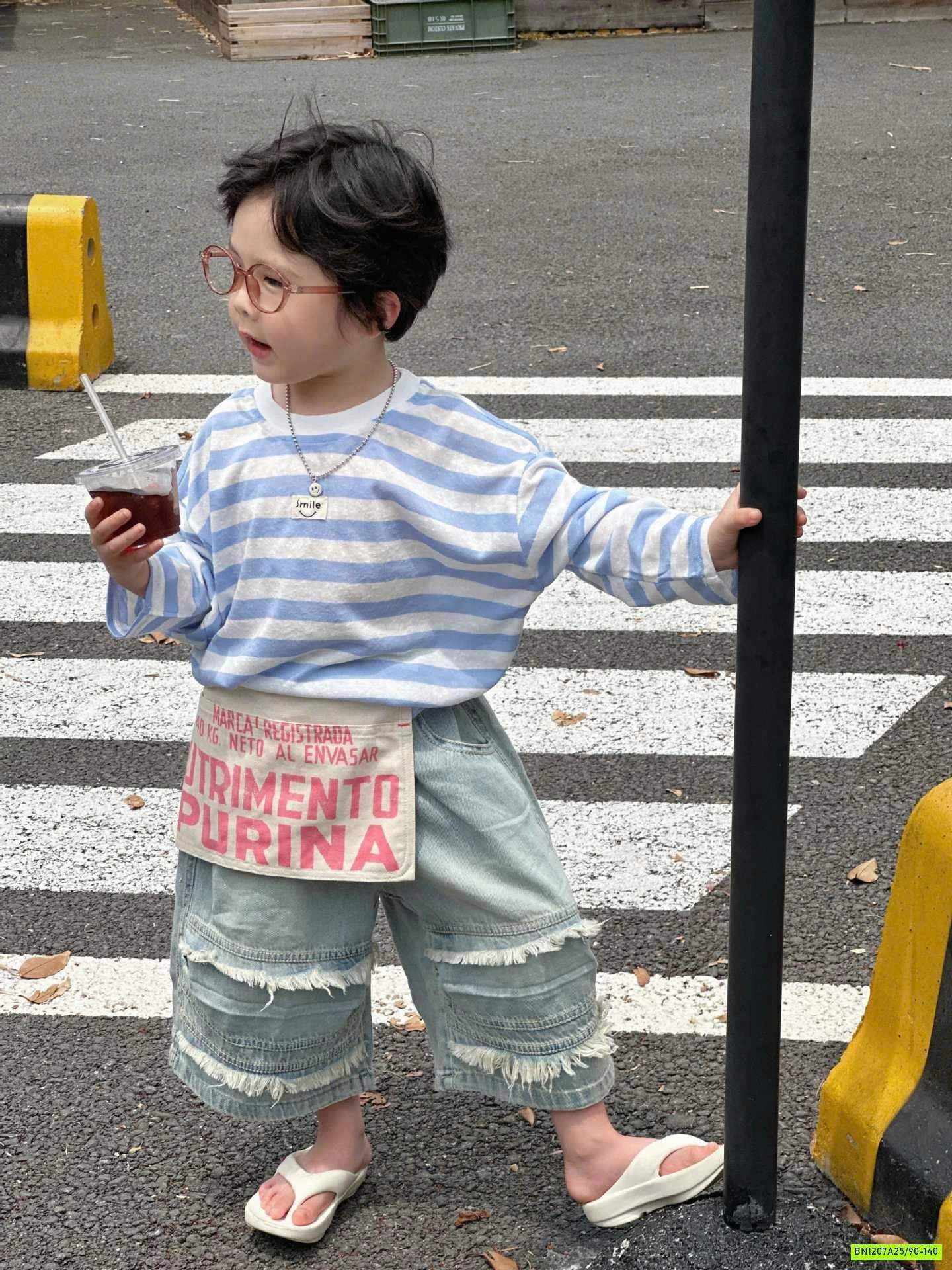 JEANS LỠ TUA GỐI CÁ TÍNH