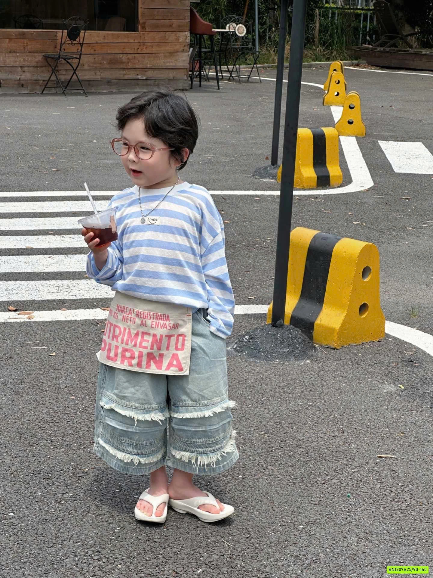 JEANS LỠ TUA GỐI CÁ TÍNH