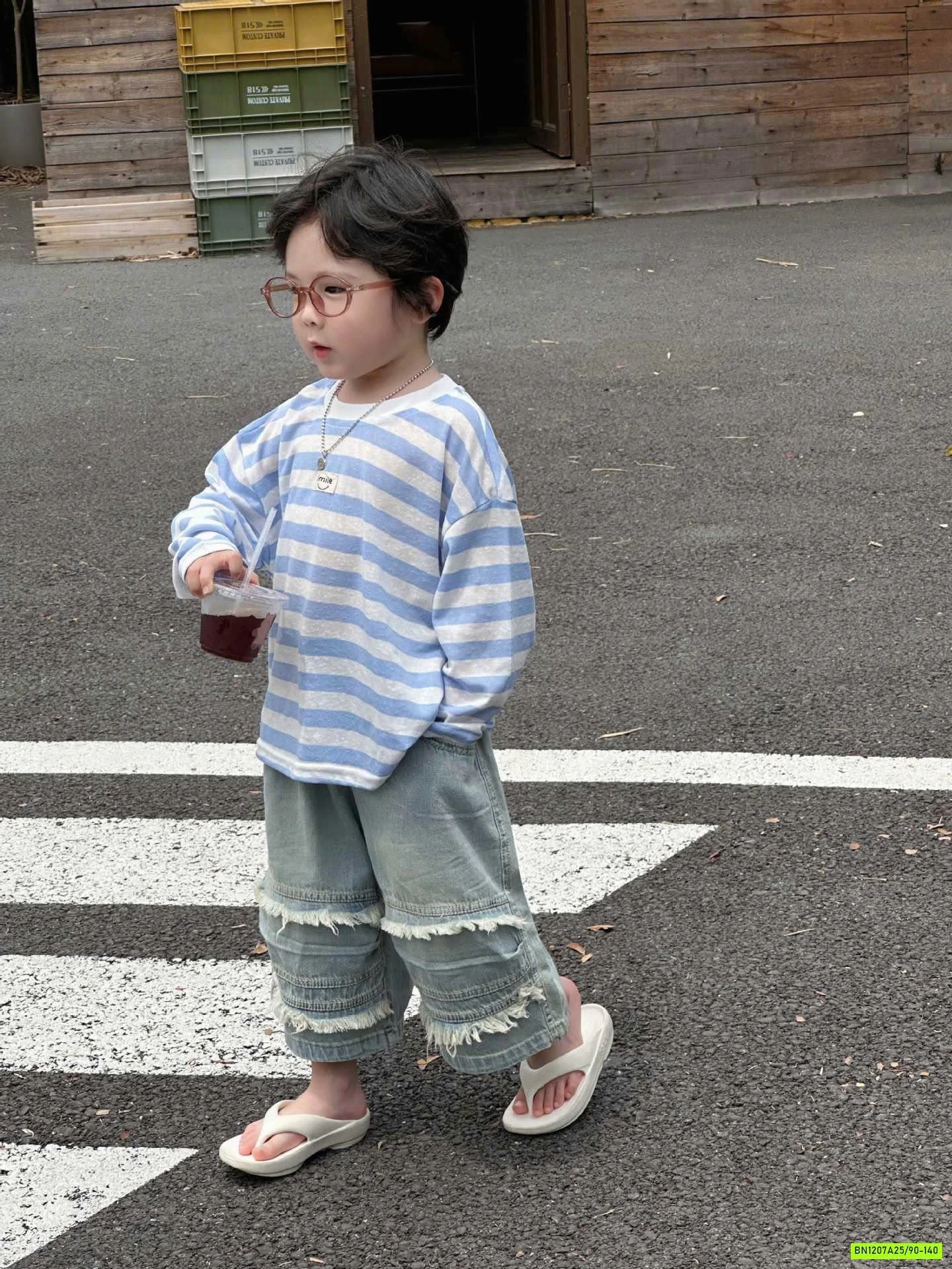 JEANS LỠ TUA GỐI CÁ TÍNH