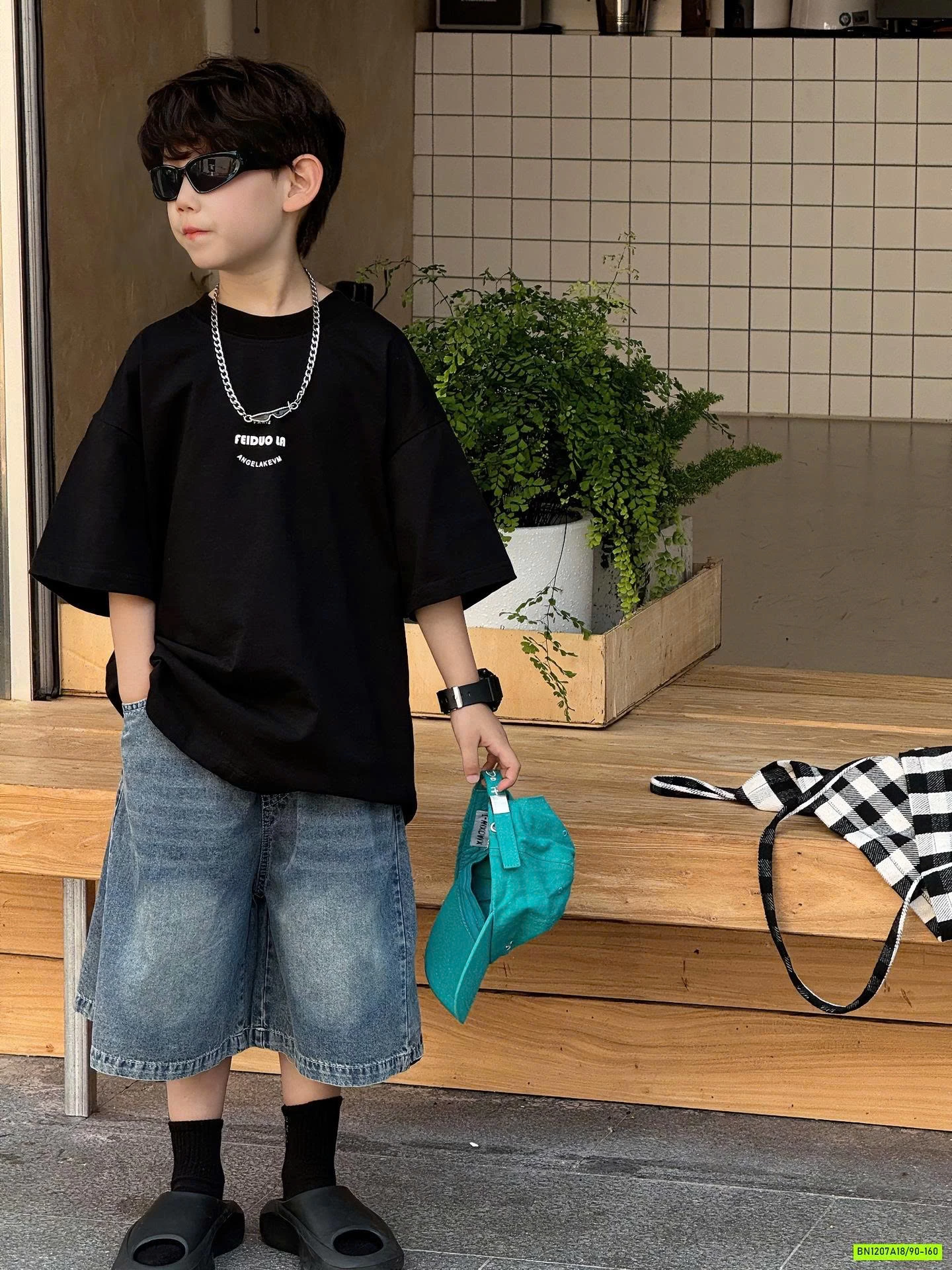 SÉT ÁO ĐEN IN HÌNH LƯNG MIX SHORT JEANS