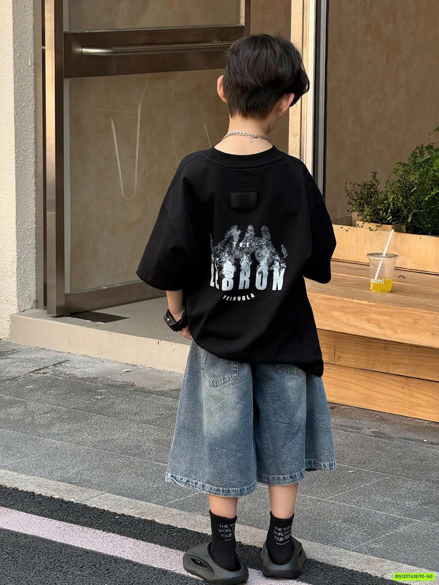 SÉT ÁO ĐEN IN HÌNH LƯNG MIX SHORT JEANS