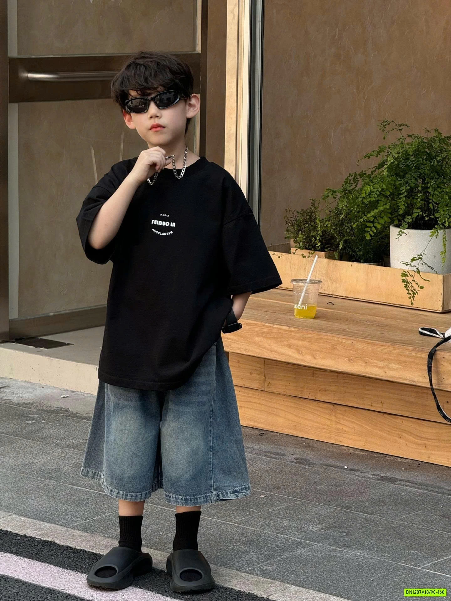 SÉT ÁO ĐEN IN HÌNH LƯNG MIX SHORT JEANS