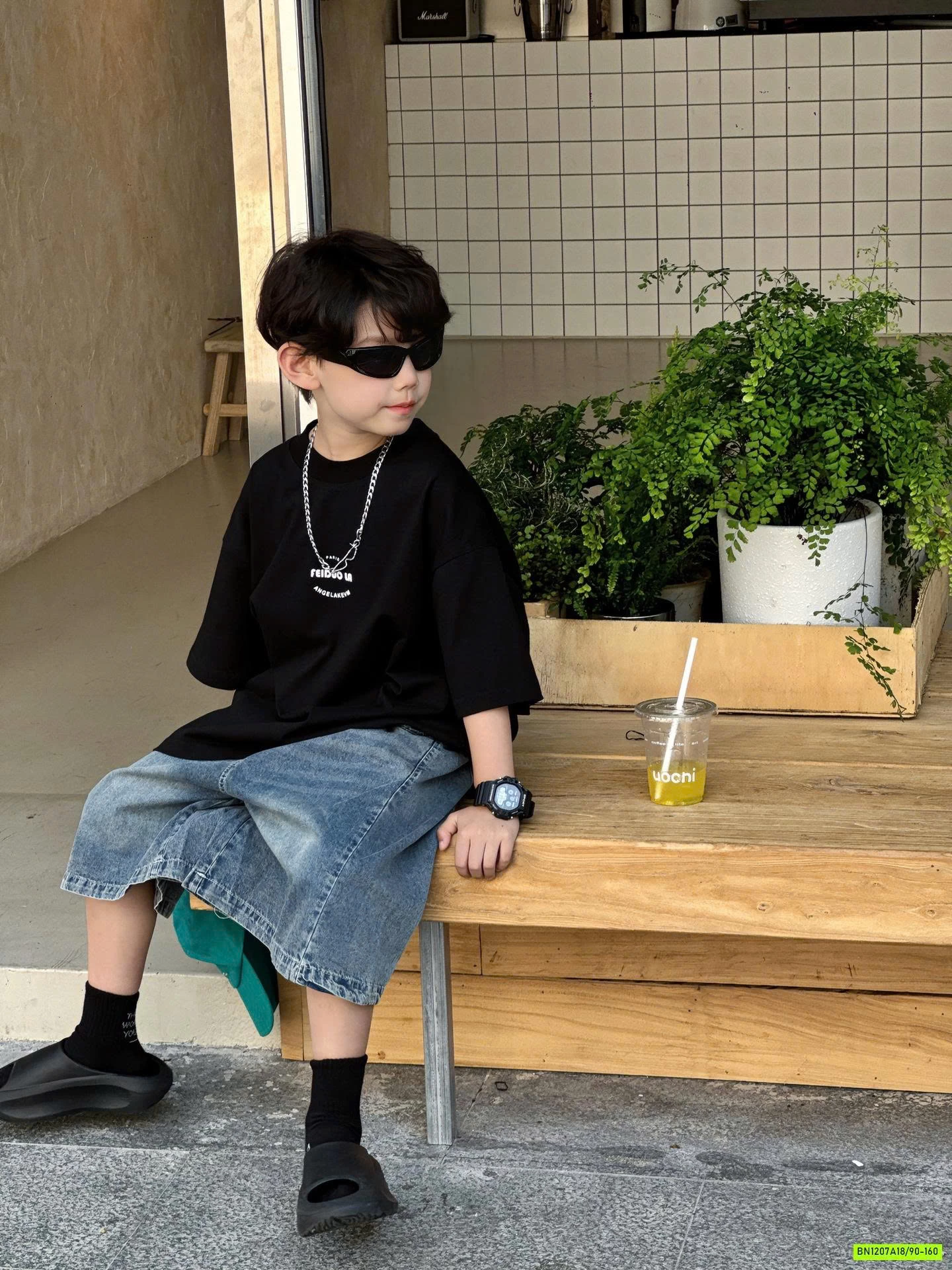 SÉT ÁO ĐEN IN HÌNH LƯNG MIX SHORT JEANS