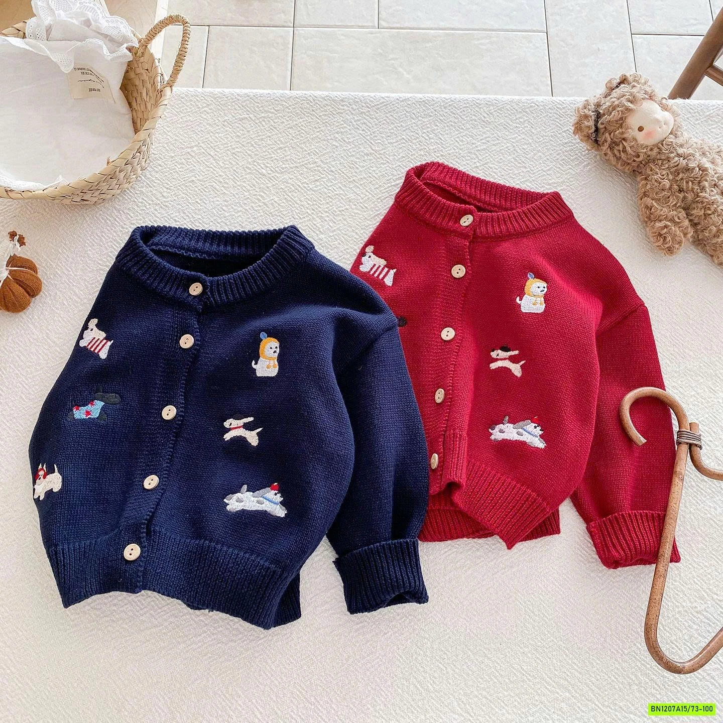 KHOÁC LEN THÊU HÌNH SZ NHÍ