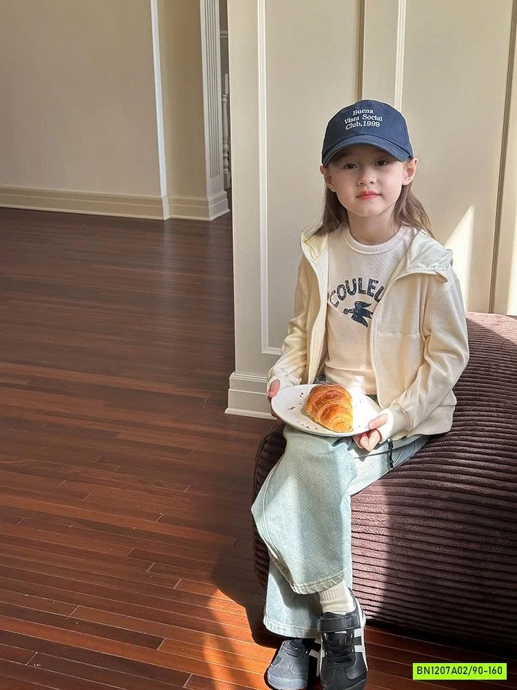 KHOÁC NỈ LIỀN MŨ 24T050 AMBB