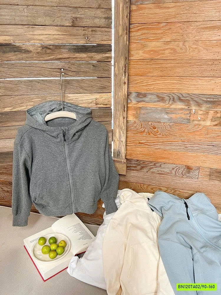 KHOÁC NỈ LIỀN MŨ 24T050 AMBB