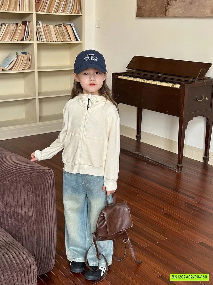 KHOÁC NỈ LIỀN MŨ 24T050 AMBB