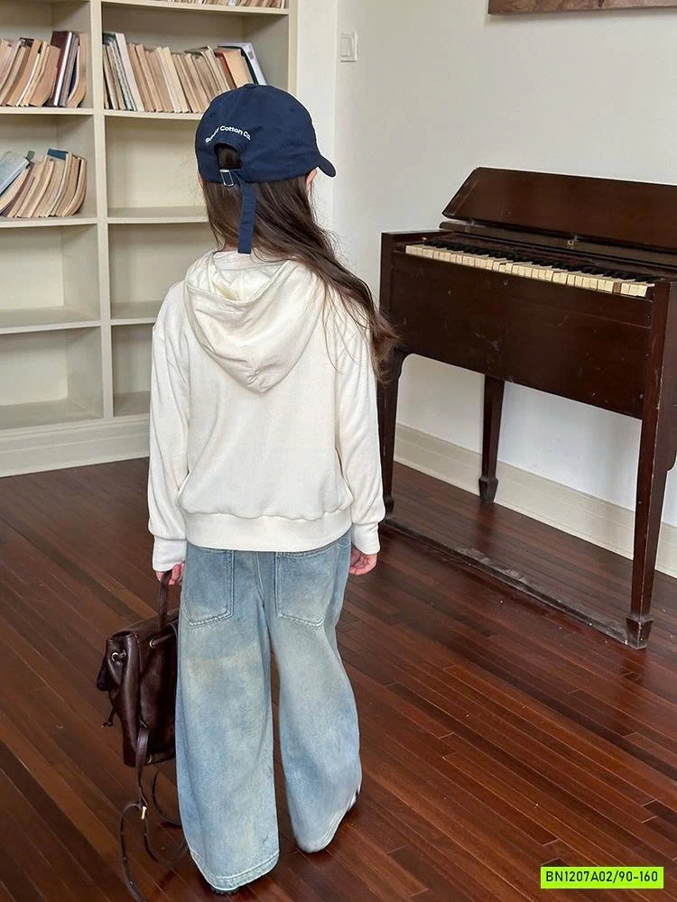 KHOÁC NỈ LIỀN MŨ 24T050 AMBB