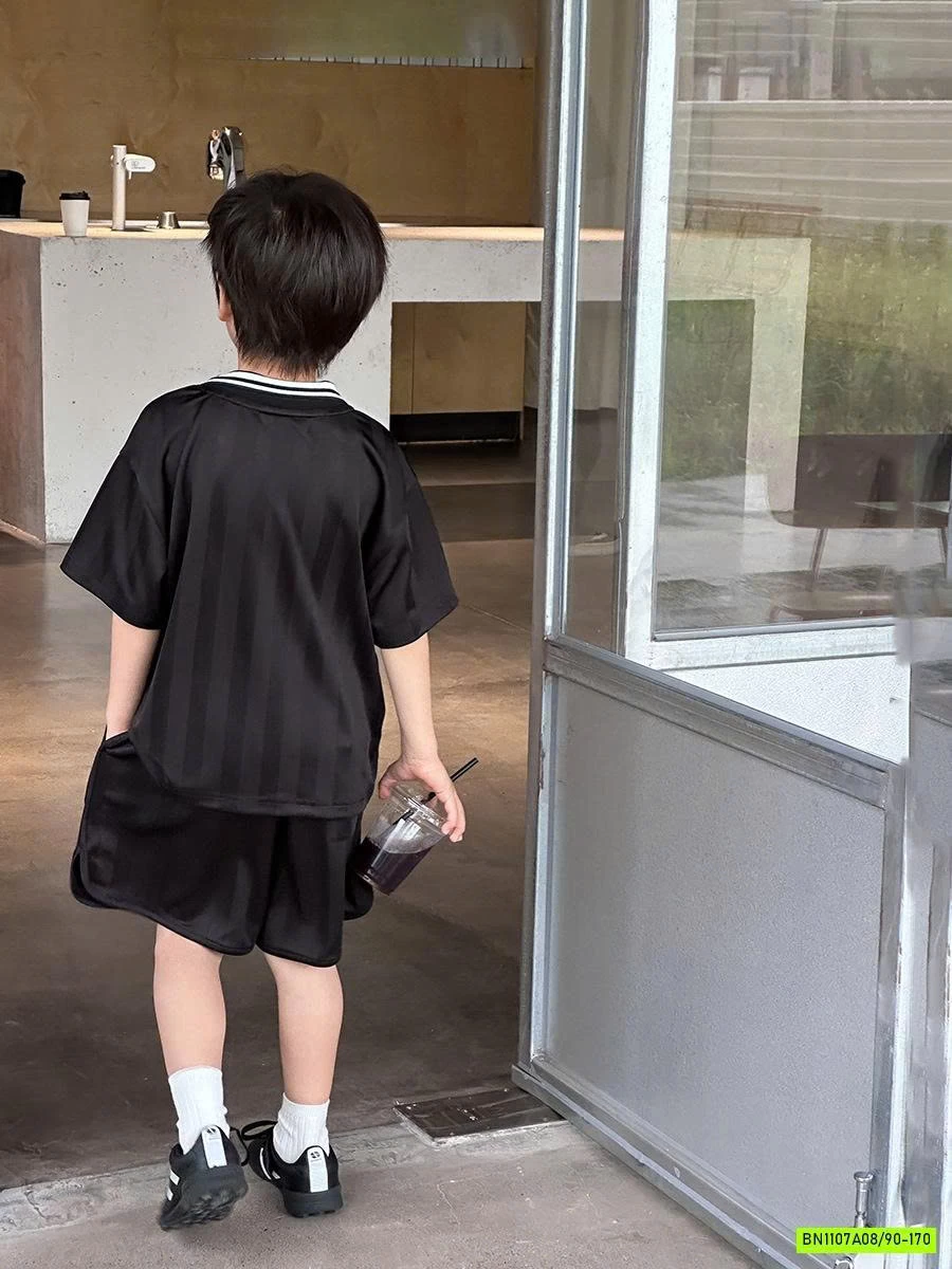 BỘ THỂ THAO BÓNG ĐÁ ĐEN 25E118 AMBB