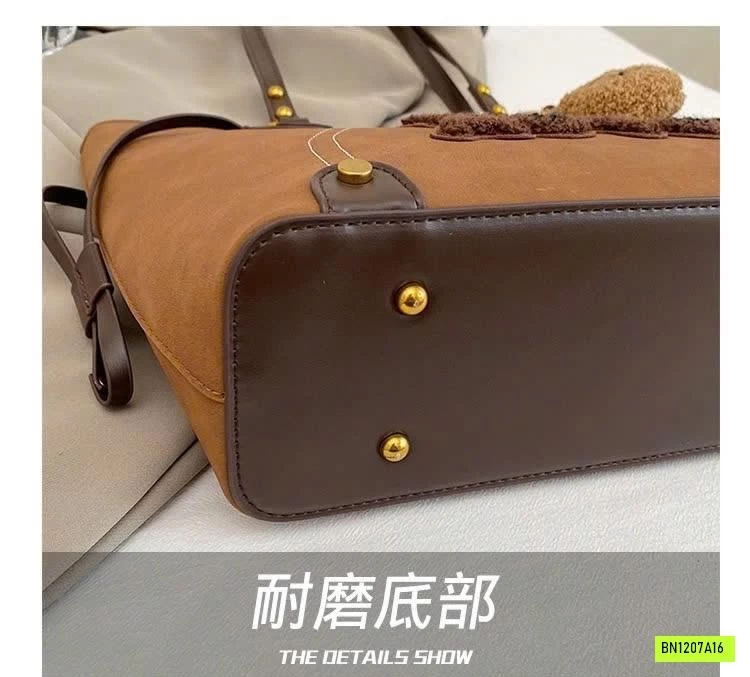 TÚI RETRO CHỮ CÁ TÍNH KO KÈM MÓC