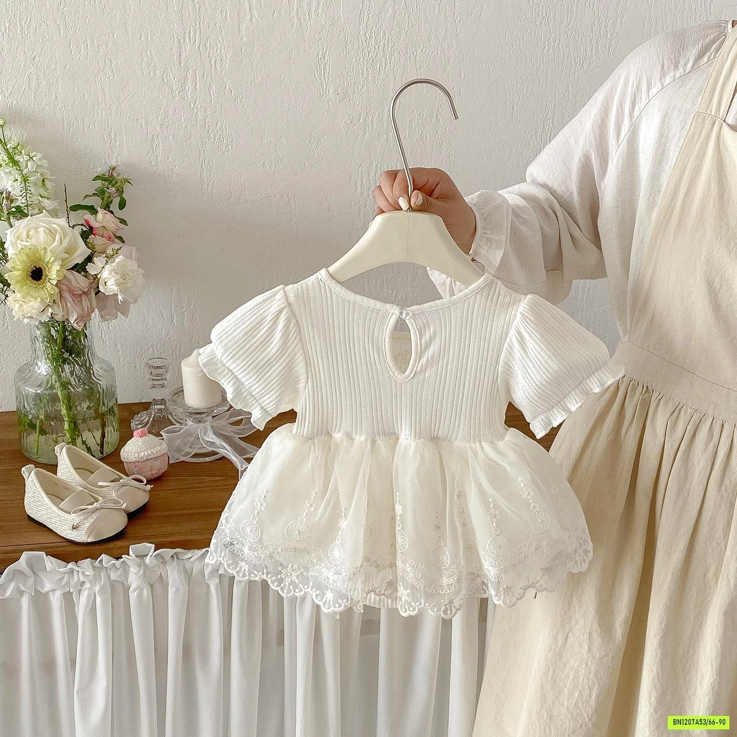 ROMPER GÂN PHỐI VOAN TIỂU THƯ