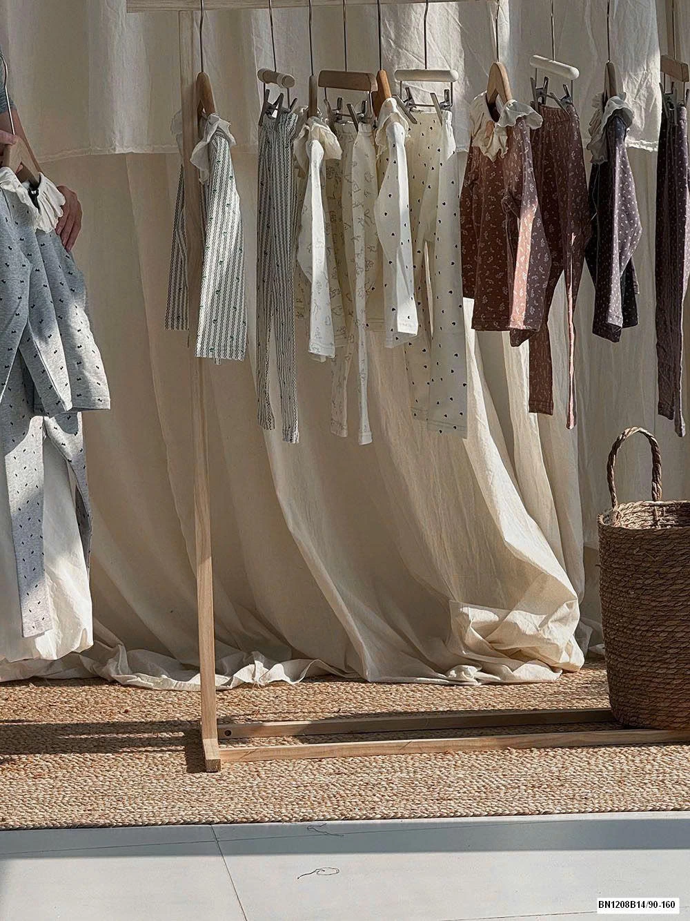 BỘ NGỦ LILANXI CỔ BÈO BÉ GÁI