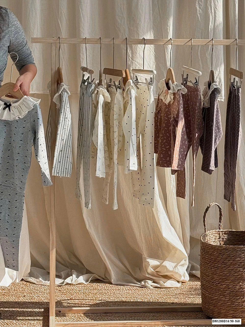 BỘ NGỦ LILANXI CỔ BÈO BÉ GÁI