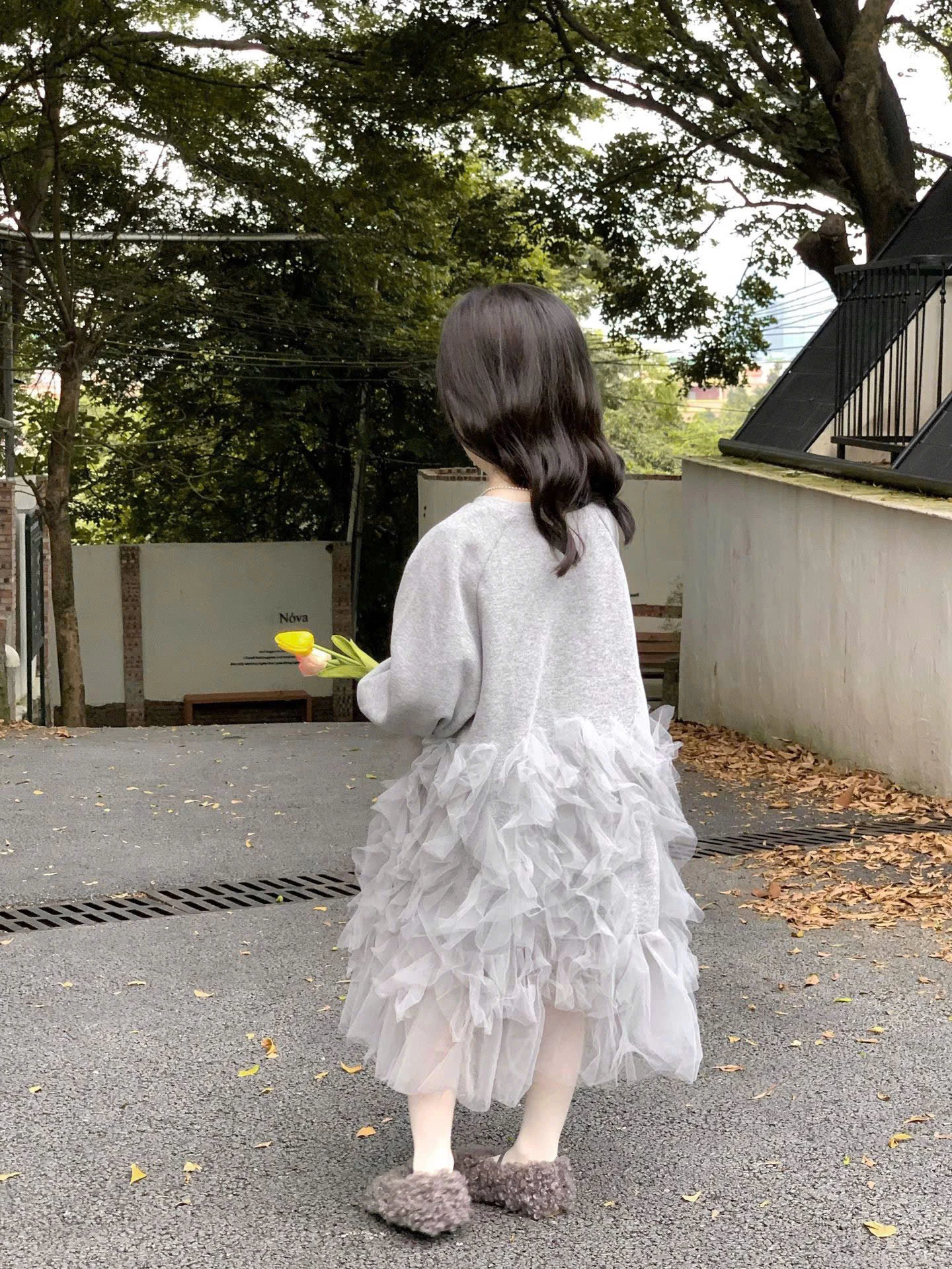 VÁY NỈ XÁM PHỐI TUA DUA