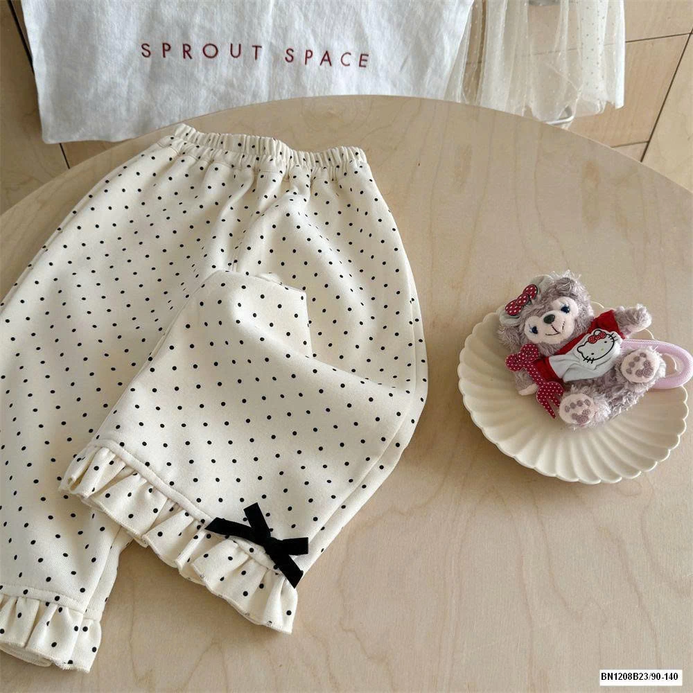 QUẦN CHẤM BI VIỀN BÈO NƠ CHO BÉ GÁI