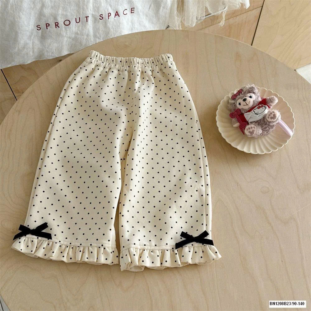 QUẦN CHẤM BI VIỀN BÈO NƠ CHO BÉ GÁI