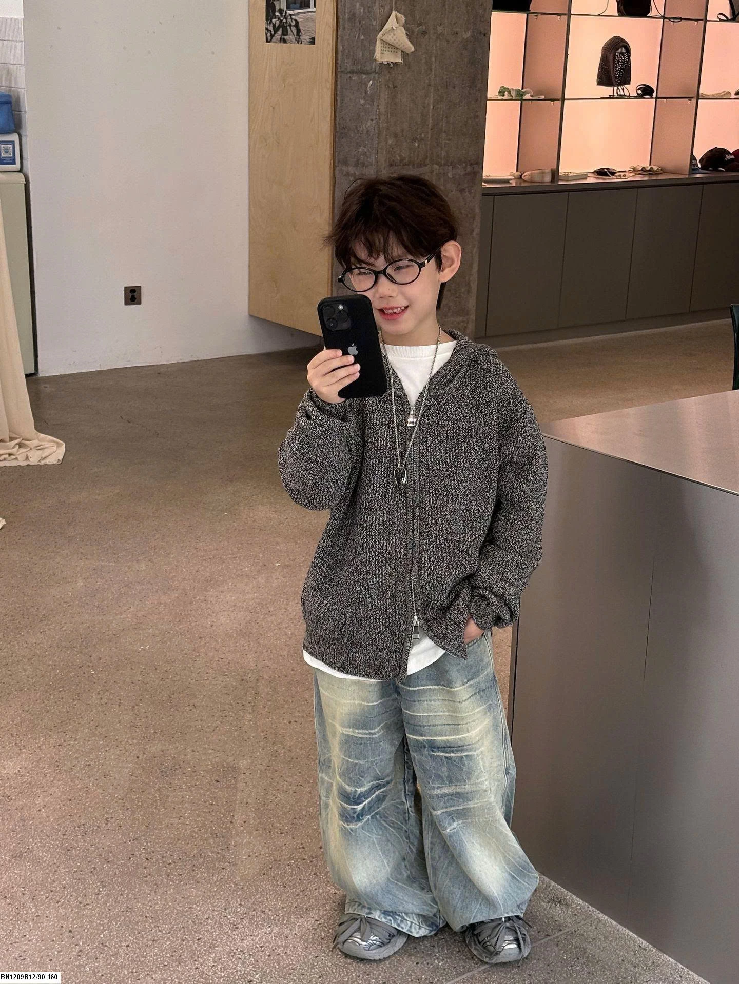 ÁO KHOÁC LEN XÁM MIX QUẦN JEAN