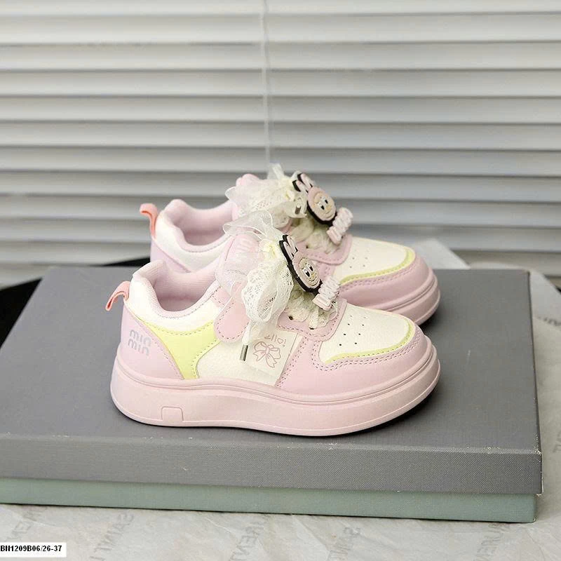 GIÀY THỂ THAO LABUBU