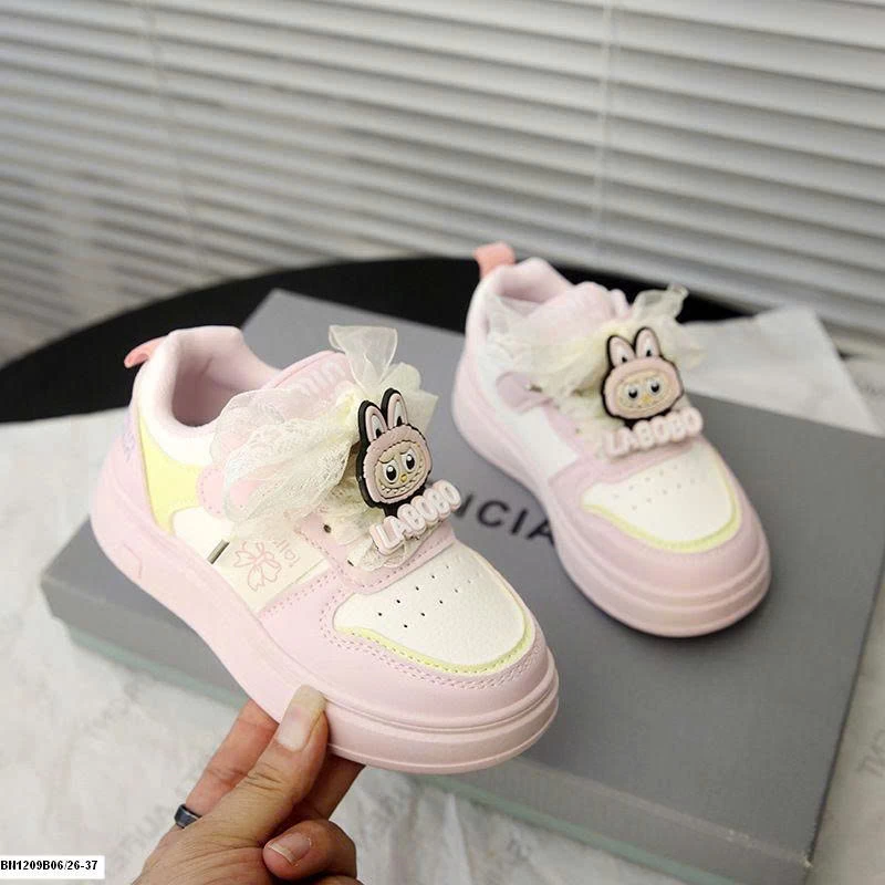 GIÀY THỂ THAO LABUBU