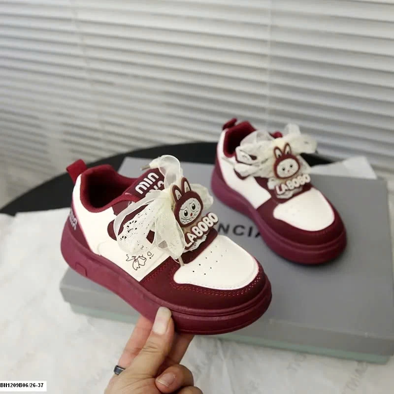 GIÀY THỂ THAO LABUBU