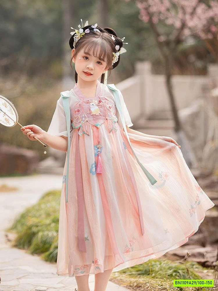 ĐẦM CỔ TRANG THÊU THỎ