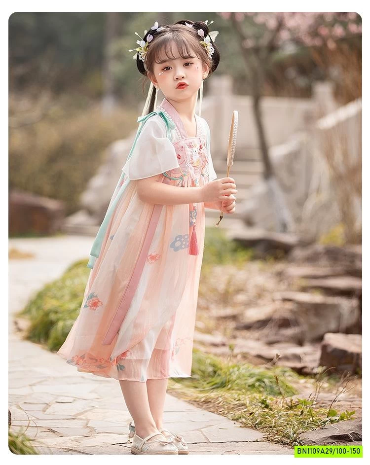 ĐẦM CỔ TRANG THÊU THỎ