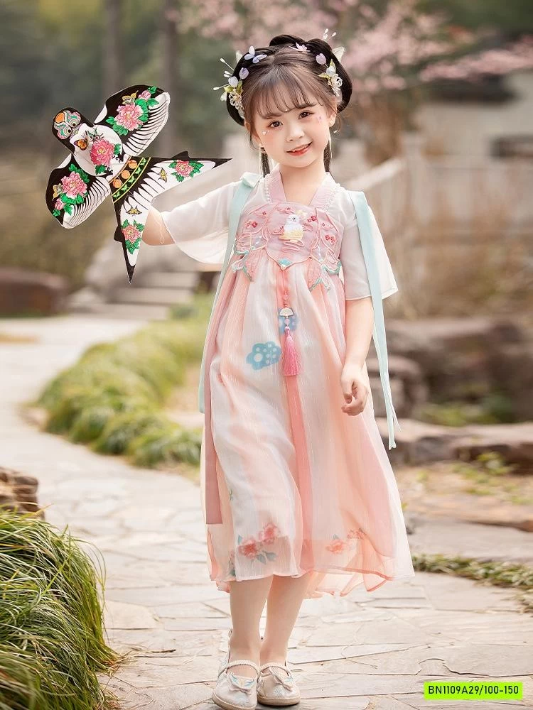 ĐẦM CỔ TRANG THÊU THỎ