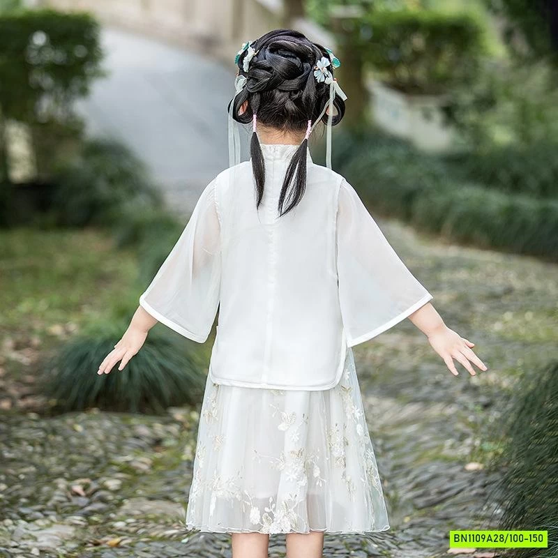 VÁY CỔ TRANG TRẮNG THÊU HOA