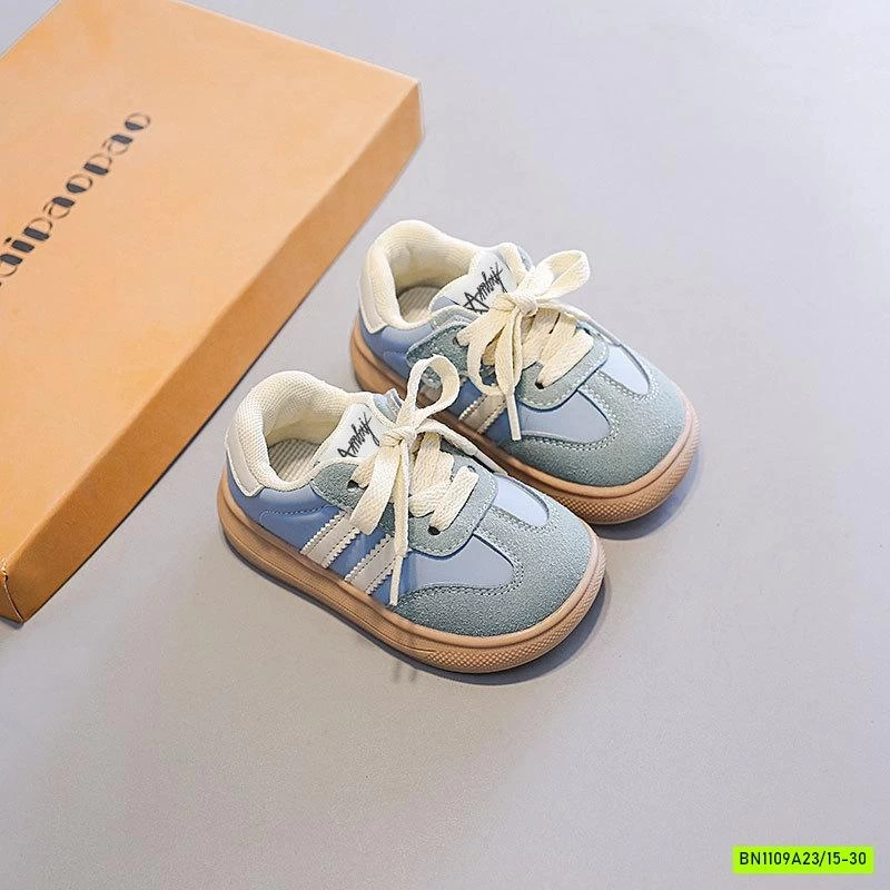 GIÀY THỂ THAO PHỐI DA LỘN 2 SỌC