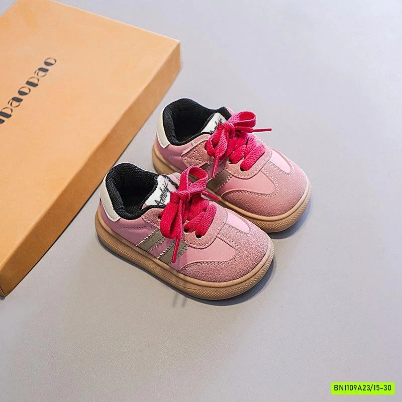 GIÀY THỂ THAO PHỐI DA LỘN 2 SỌC