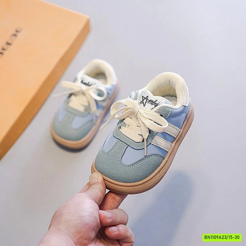 GIÀY THỂ THAO PHỐI DA LỘN 2 SỌC