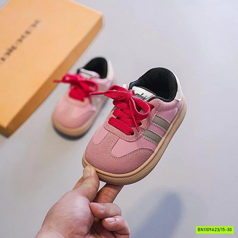 GIÀY THỂ THAO PHỐI DA LỘN 2 SỌC