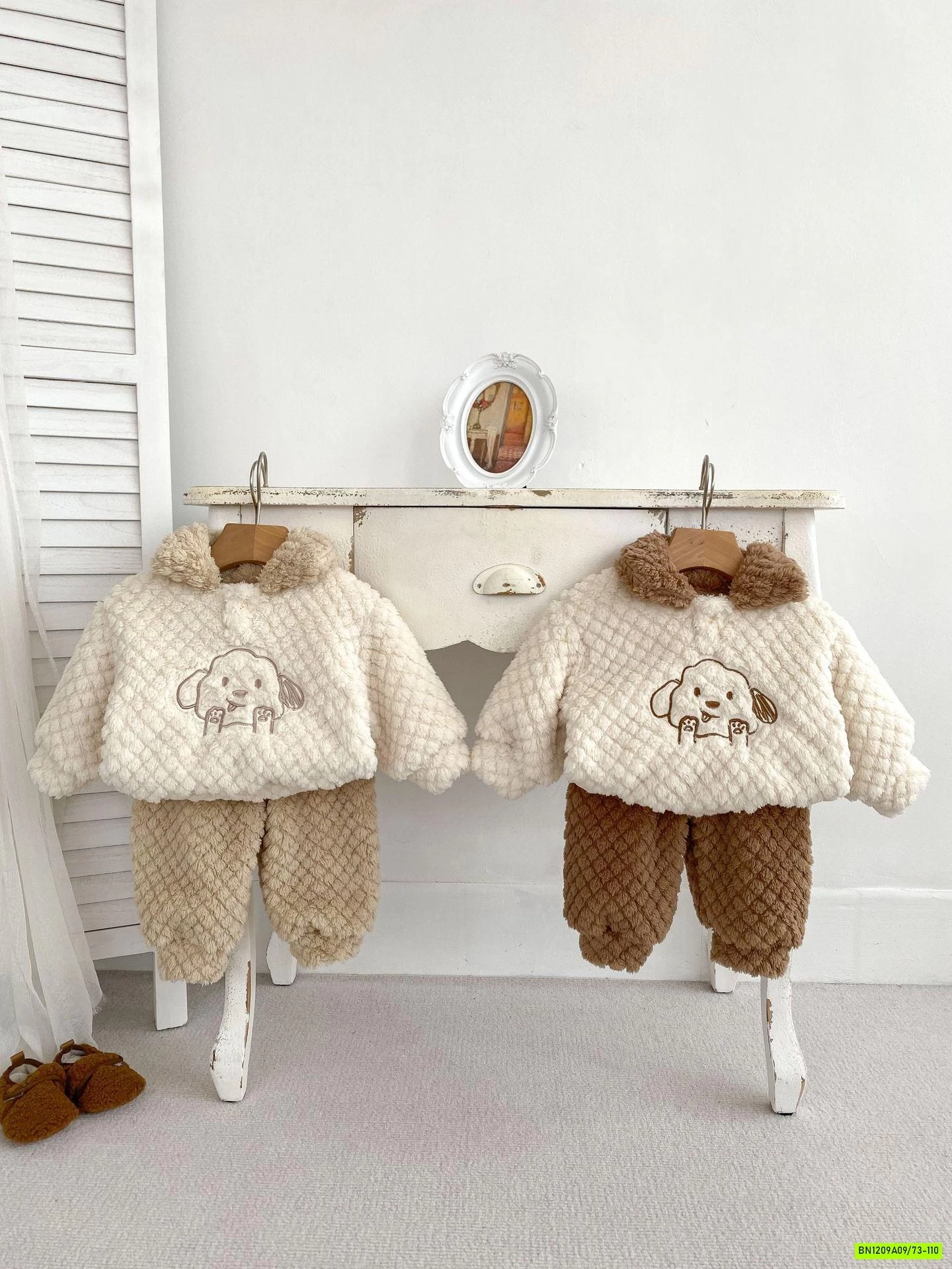 BỘ LÔNG THÊU PHỐI MÀU CỔ