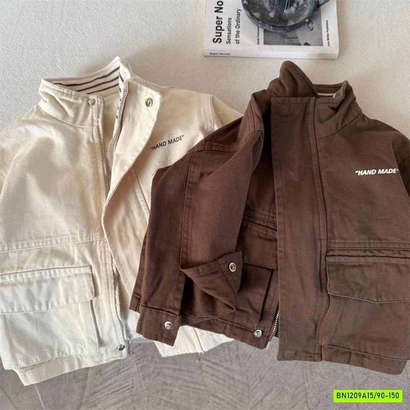 KHOÁC KAKI PHỐI CỔ KẺ 66018 MMY