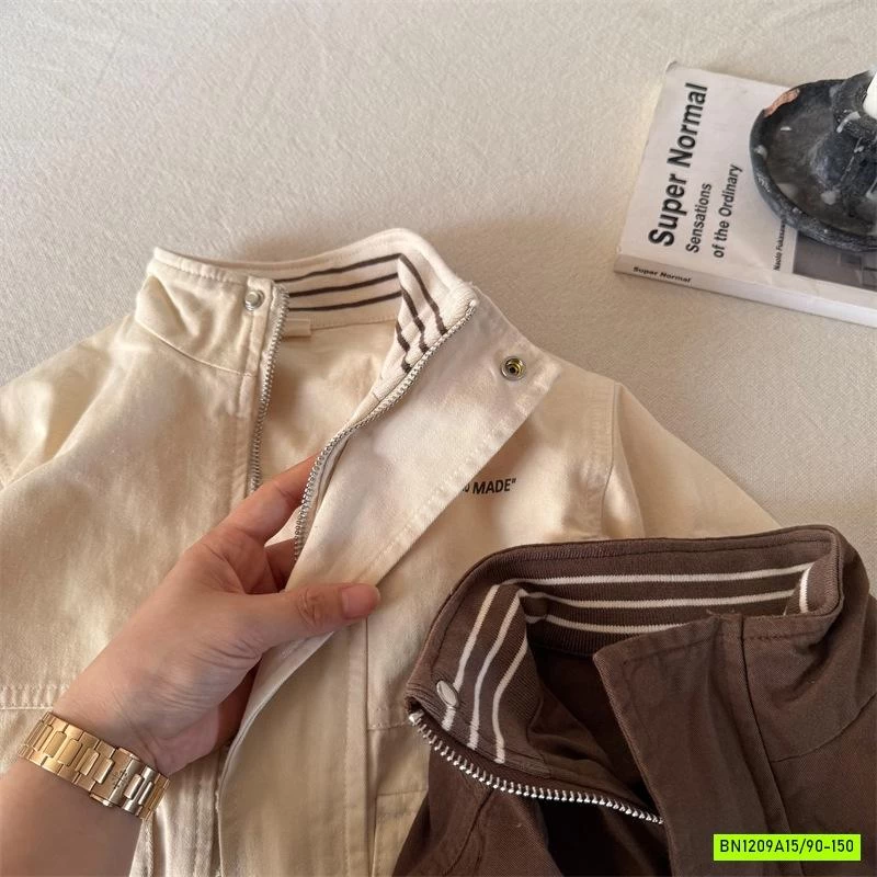 KHOÁC KAKI PHỐI CỔ KẺ 66018 MMY