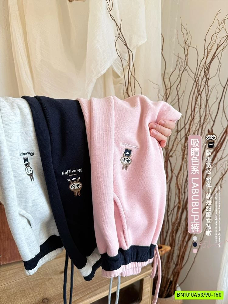 QUẦN NỈ BO GẤU THÊU LABUBU