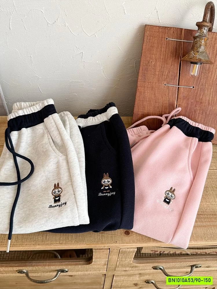 QUẦN NỈ BO GẤU THÊU LABUBU