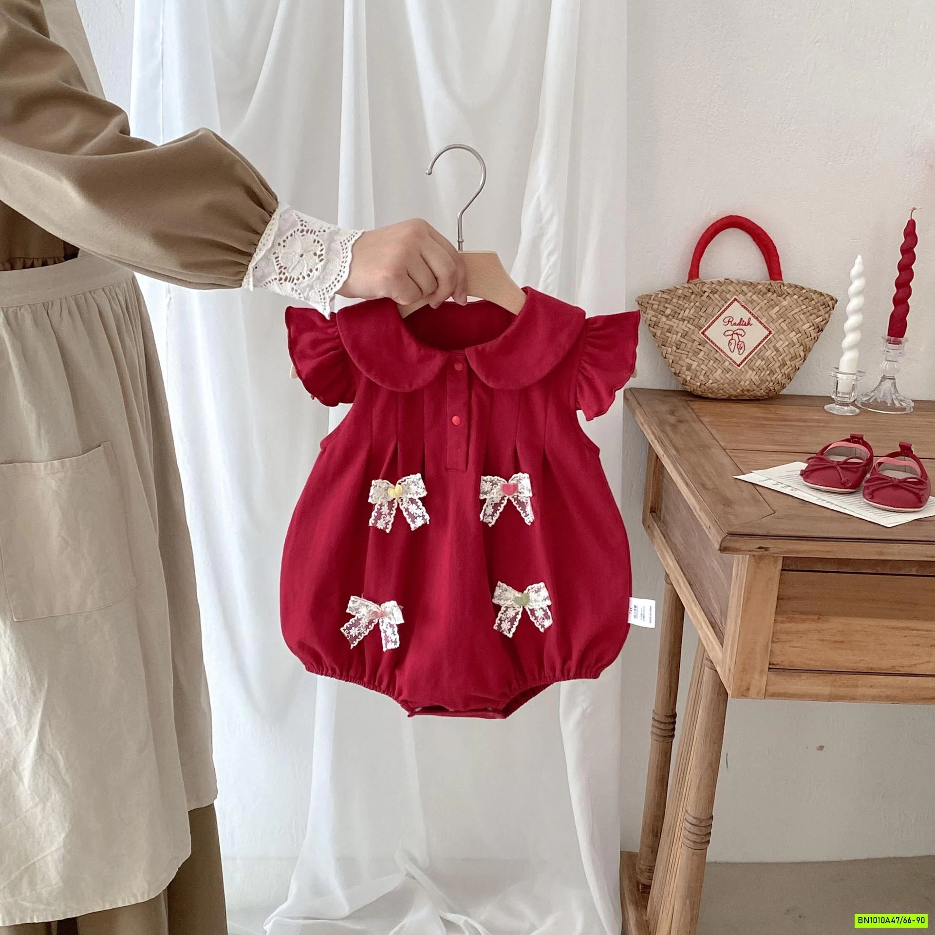 BODY ĐỎ CÁNH TIÊN GẮN NƠ