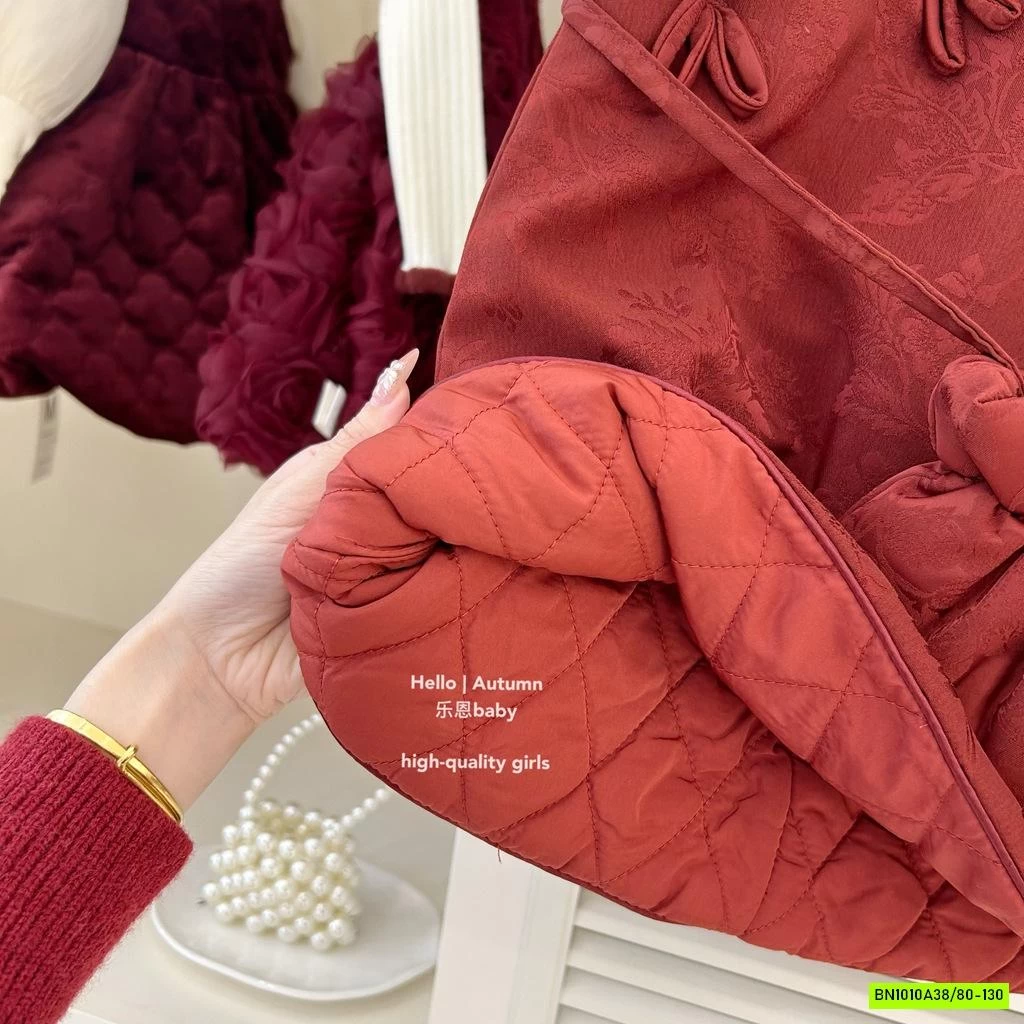 SƯỜN XÁM TRẦN BÔNG ĐỎ VIỀN LÔNG