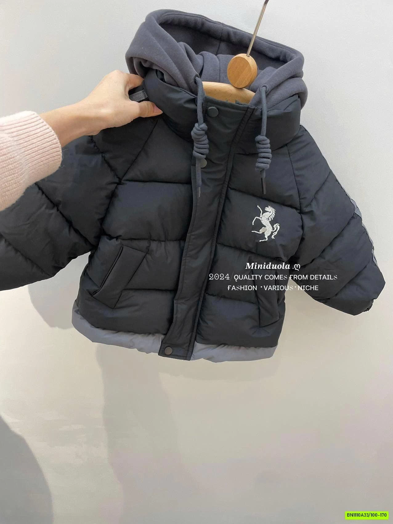 KHOÁC PHAO LIỀN MŨ NỈ