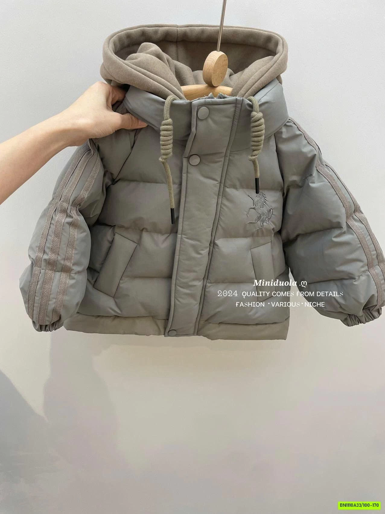 KHOÁC PHAO LIỀN MŨ NỈ