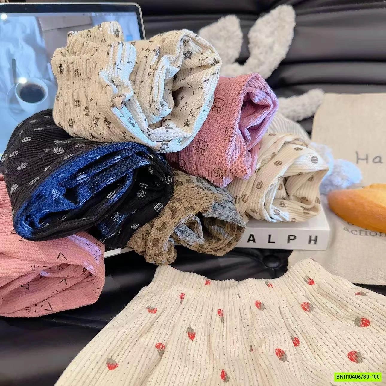 QUẦN BOOM NHUNG HỌA TIẾT