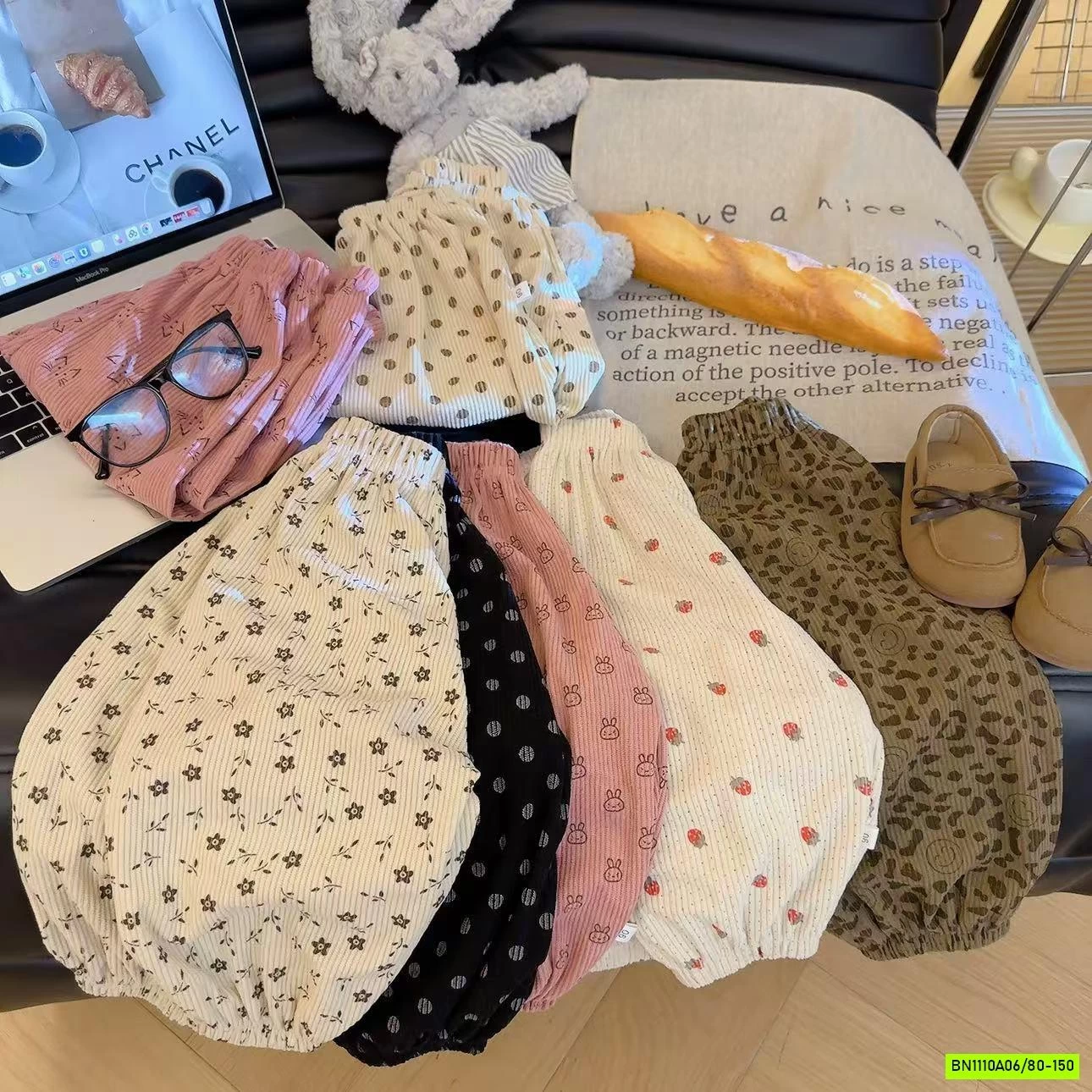 QUẦN BOOM NHUNG HỌA TIẾT