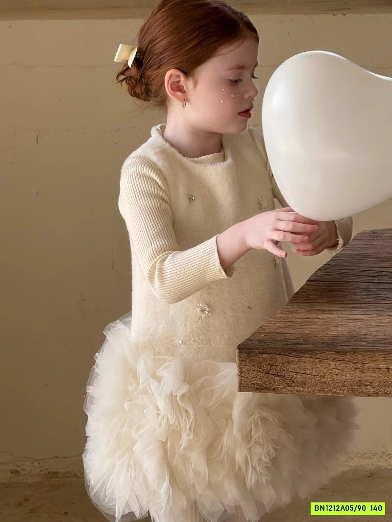 ĐẦM NHUNG GẮN ĐÁ PHỐI CHÂN VOAN CHENGLE