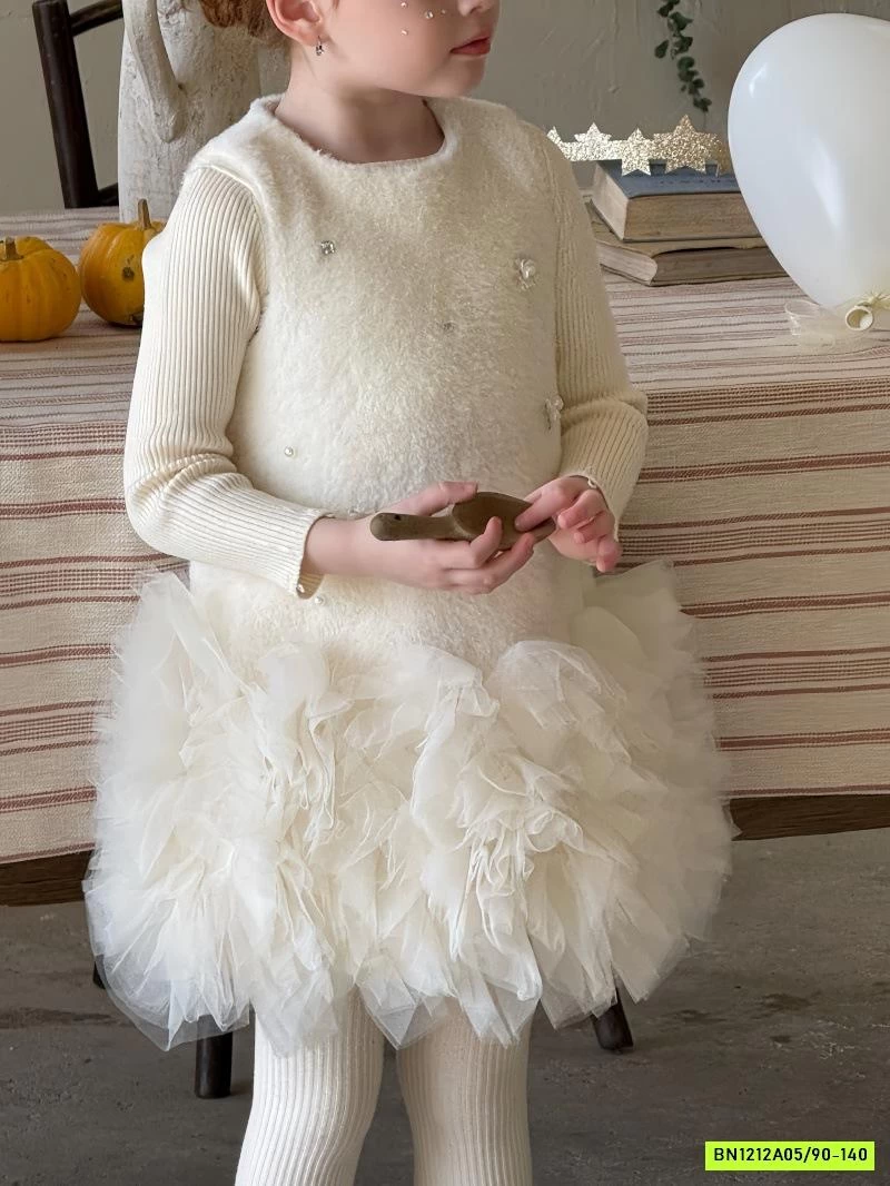 ĐẦM NHUNG GẮN ĐÁ PHỐI CHÂN VOAN CHENGLE