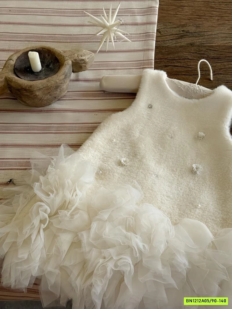 ĐẦM NHUNG GẮN ĐÁ PHỐI CHÂN VOAN CHENGLE