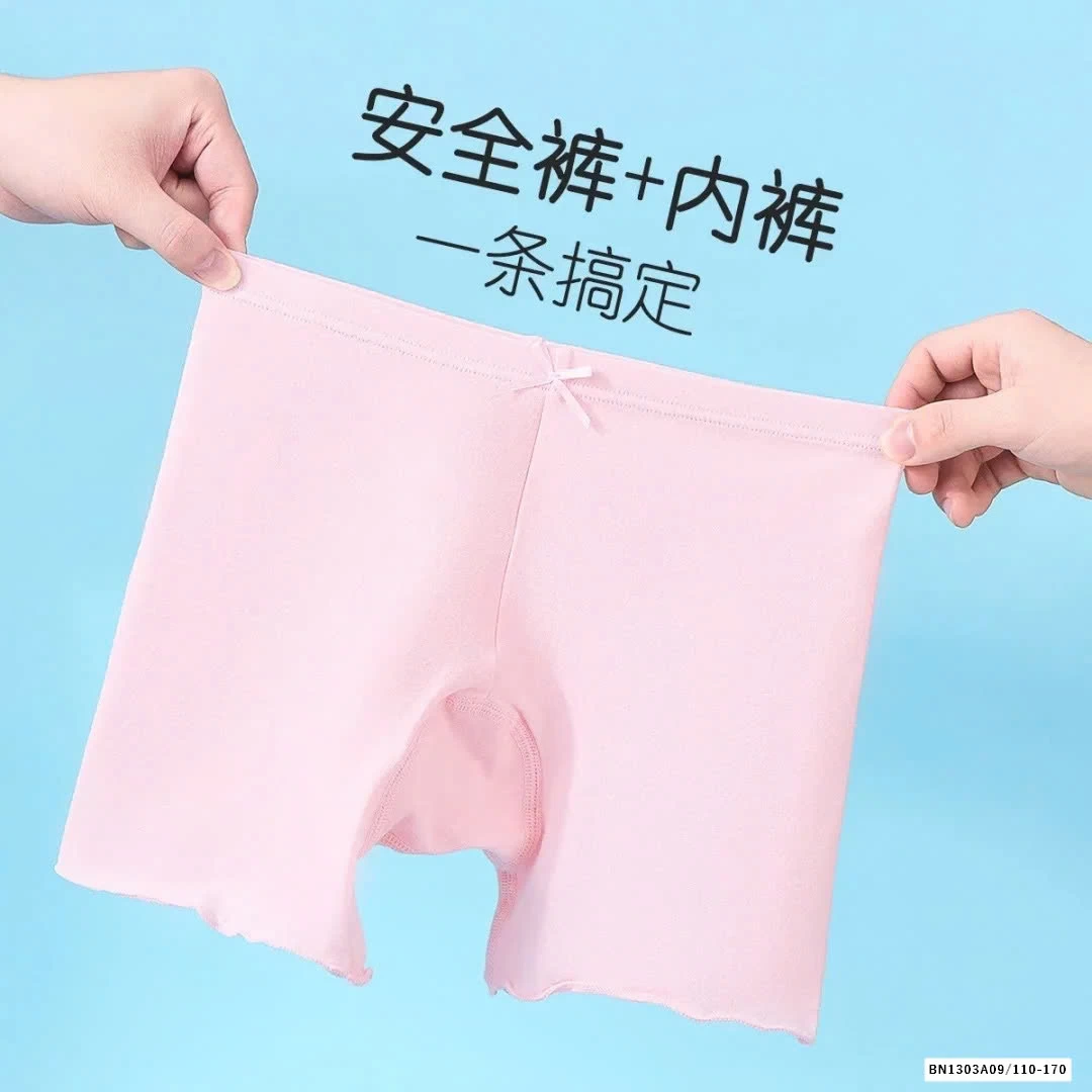 SÉT 2 QUẦN ĐÙI MẶC TRONG VÁY BG