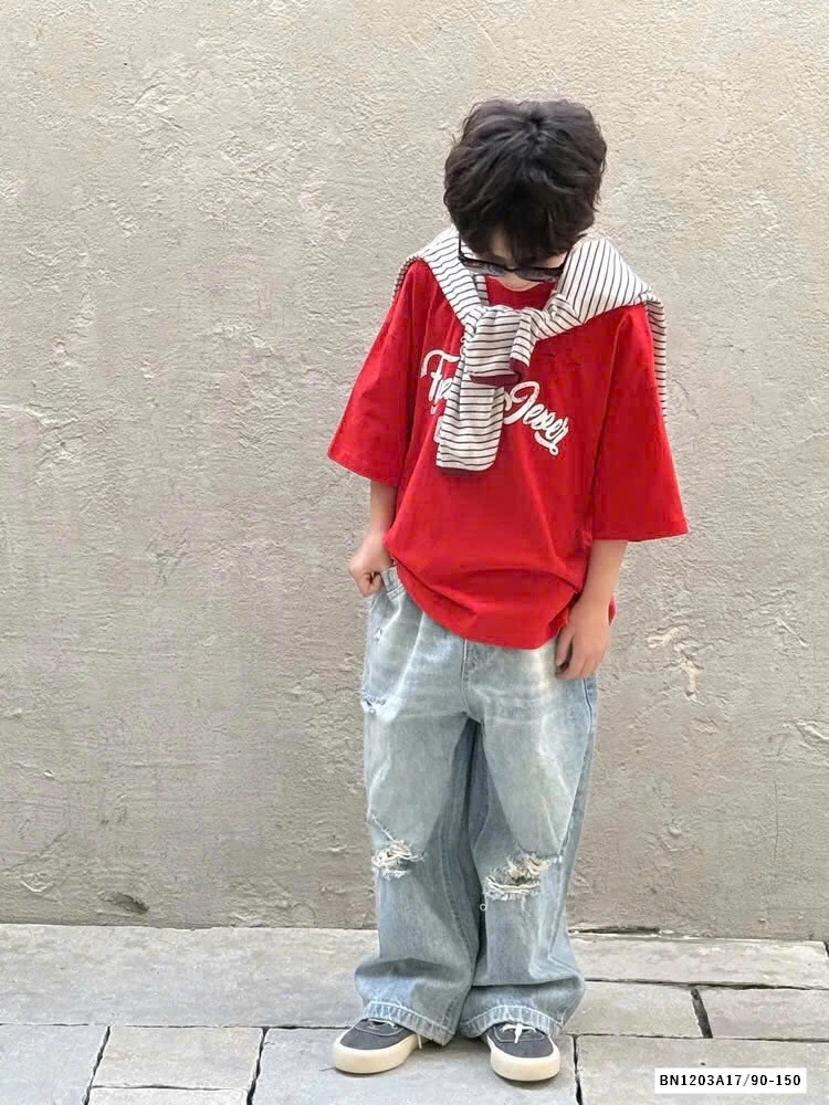 ÁO THUN ĐỎ IN CHỮ